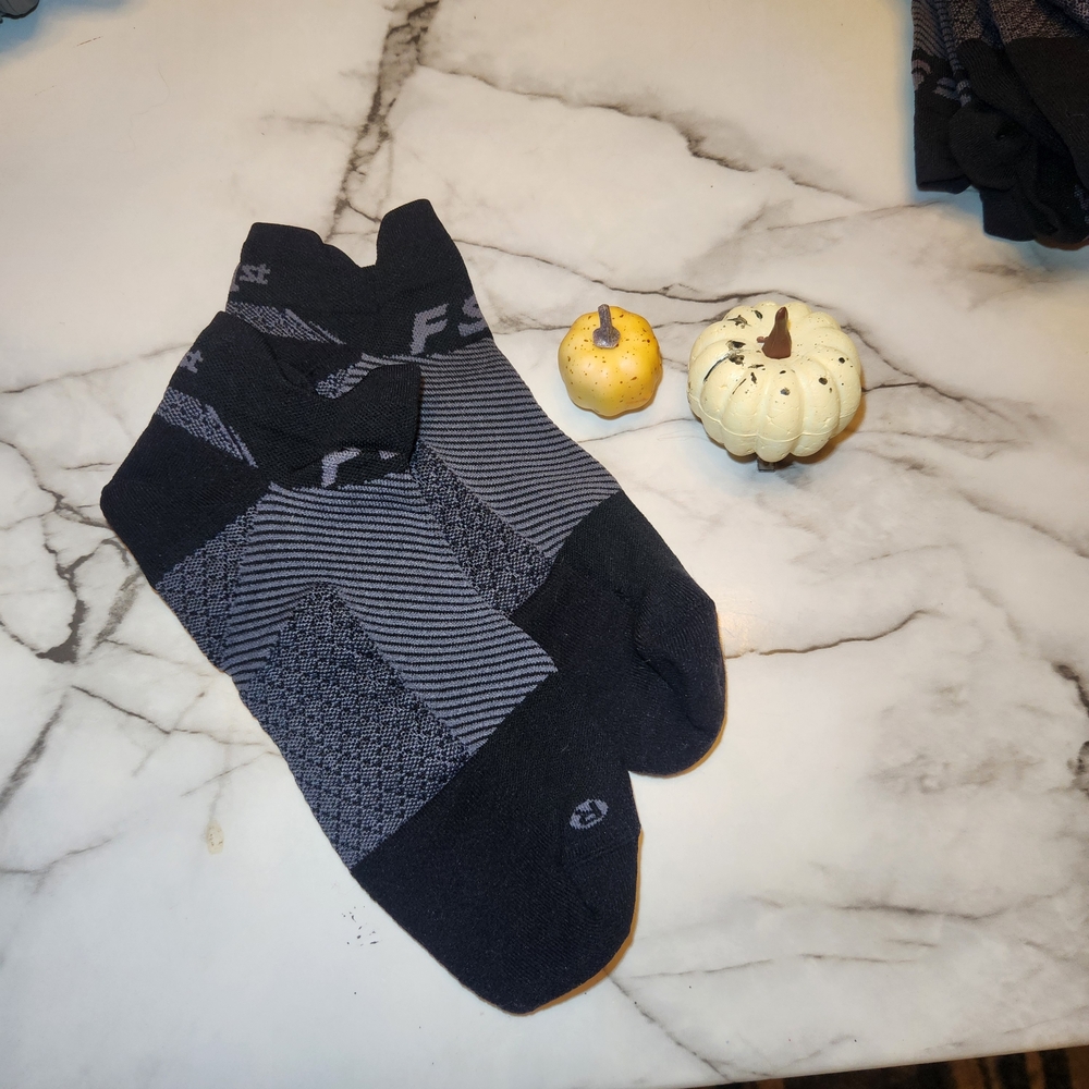 NWOT Mens Plantar Fasciitis Socks